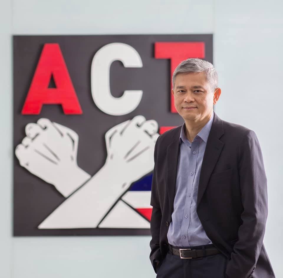 มานะ นิมิตรมงคล ประธานองค์กรต่อต้านคอร์รัปชัน (ประเทศไทย)