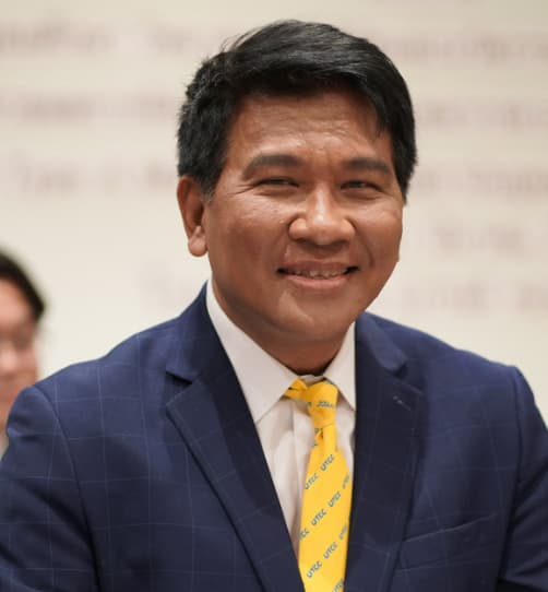 ดร.ธนวรรธน์ พลวิชัย