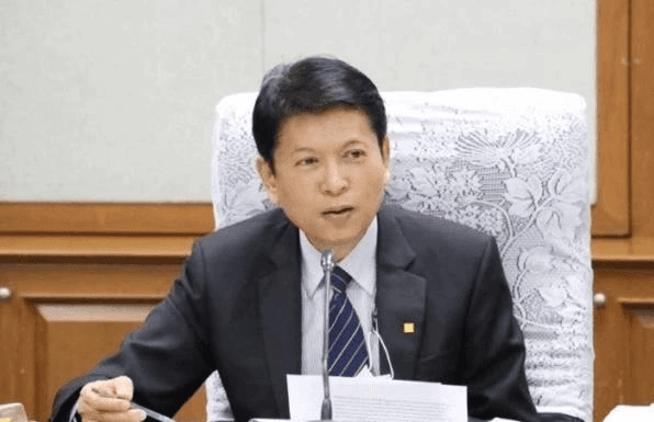 นายชาติพงษ์ จีระพันธ์ อดีตรองอธิบดีอัยการสำนักงานคดีพิเศษ