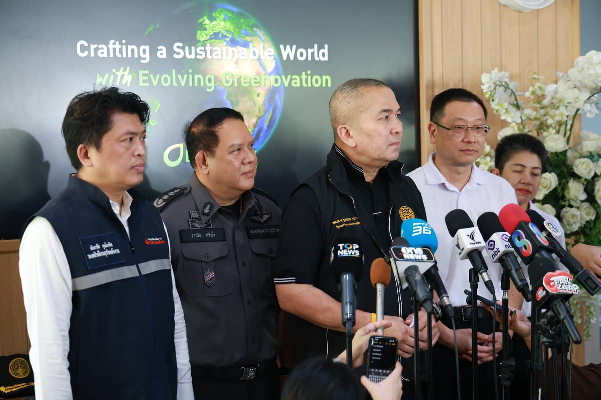 พล.ต.ท.รุทธพล เนาวรัตน์