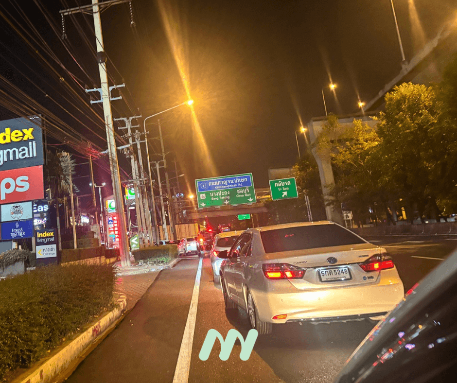 ประชาชนแห่เติมน้ำมัน