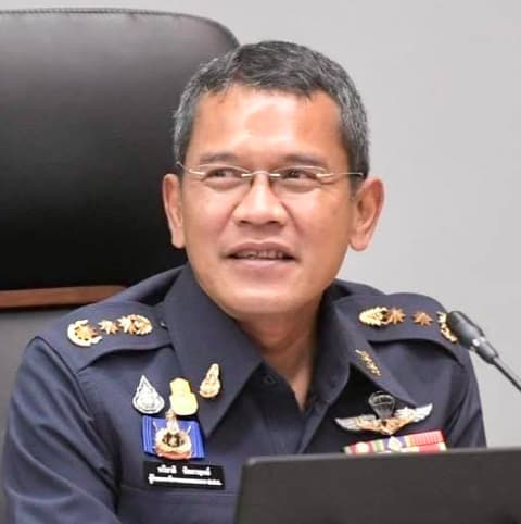 ทวิชาติ นิลกาญจน์