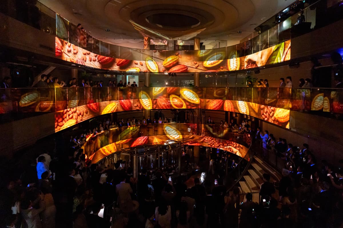 “Café Amazon Experience Flagship Store Ari”