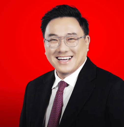 จุลพันธ์ อมรวิวัฒน์ รัฐมนตรีว่าการกระทรวงแรงงาน ในรัฐบาลอนุทิน ชาญวีรกูล และสมาชิกสภาผู้แทนราษฎร แบบบัญชีรายชื่อ หัวหน้าพรรคเพื่อไทย