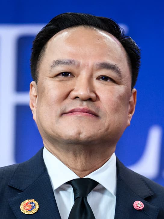นายอนุทิน ชาญวีรกูล