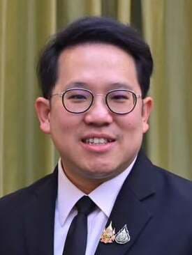 นายพัฒนา พร้อมพัฒน์