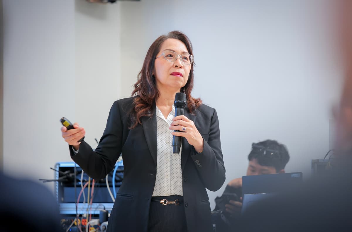 รศ.ดร.ชนิพรรณ บุตรยี่