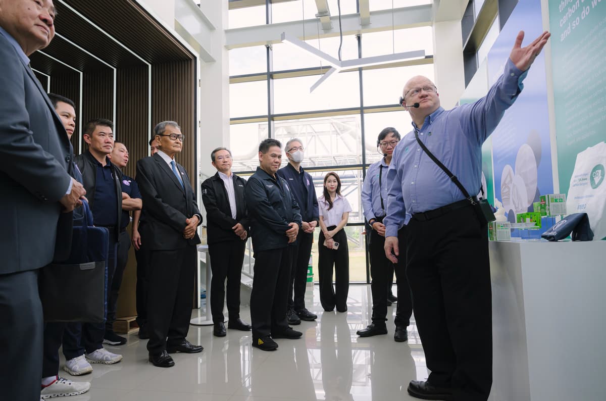 ⠀