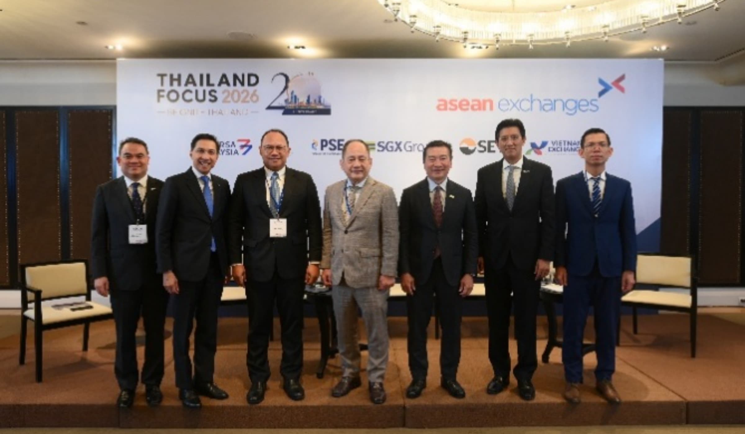 ตลท.ร่วมเวทีผู้นำตลาดหลักทรัพย์อาเซียน ผนึกกำลังสร้างโอกาสการลงทุน